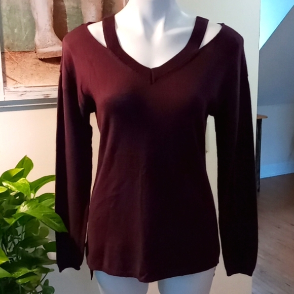 Alya Sweaters - Alya Sweater